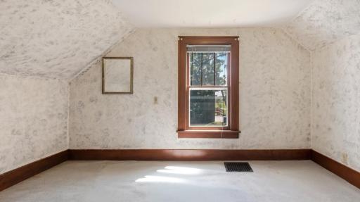 427 E River Avenue, Barron, WI 54812