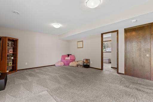 805 6th Street NE, Stewartville, MN 55976