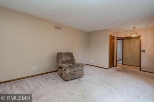 1506 James Drive, Mankato, MN 56003