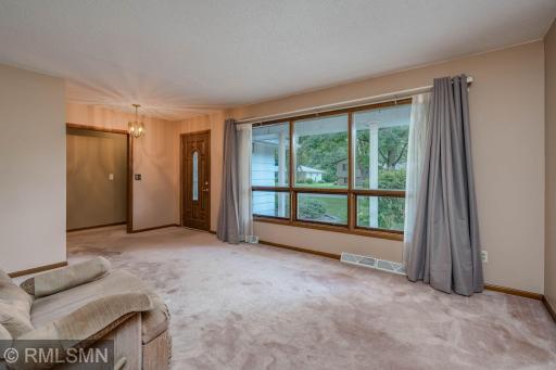 1506 James Drive, Mankato, MN 56003