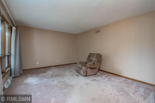 1506 James Drive, Mankato, MN 56003