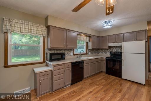 1506 James Drive, Mankato, MN 56003
