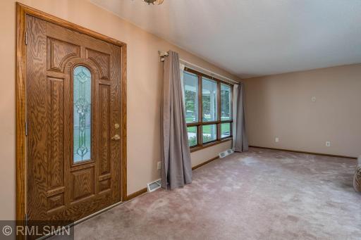 1506 James Drive, Mankato, MN 56003