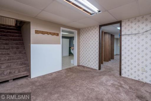 1506 James Drive, Mankato, MN 56003