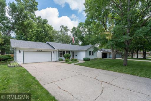 1506 James Drive, Mankato, MN 56003