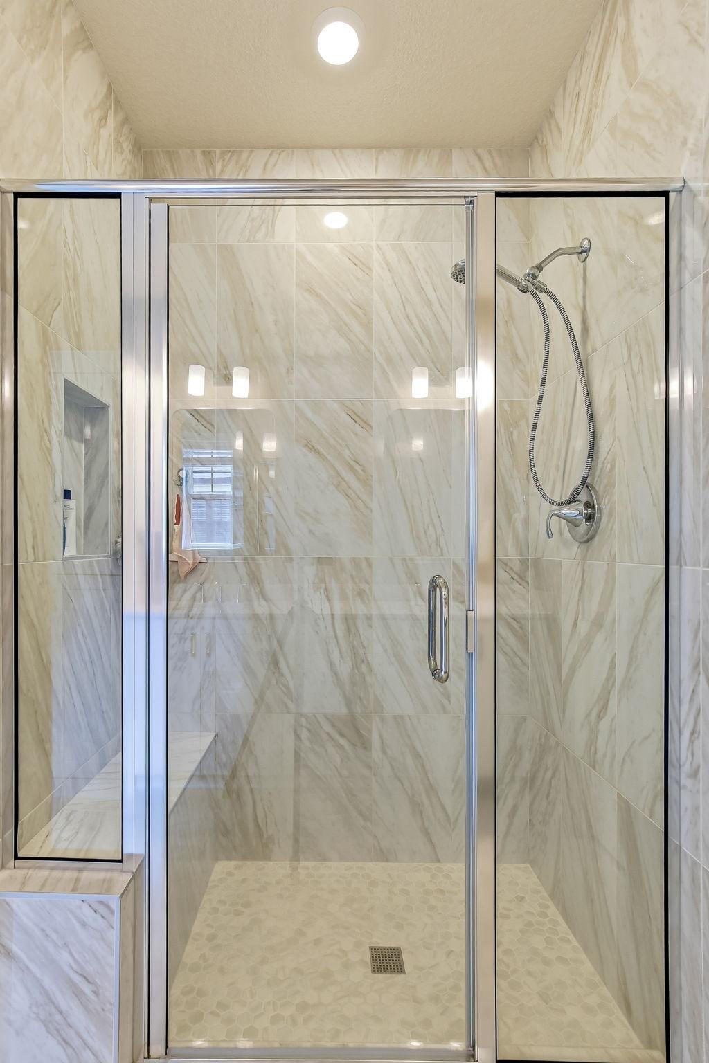 25-web-or-mls-11402-Kings-Ct-34.jpg