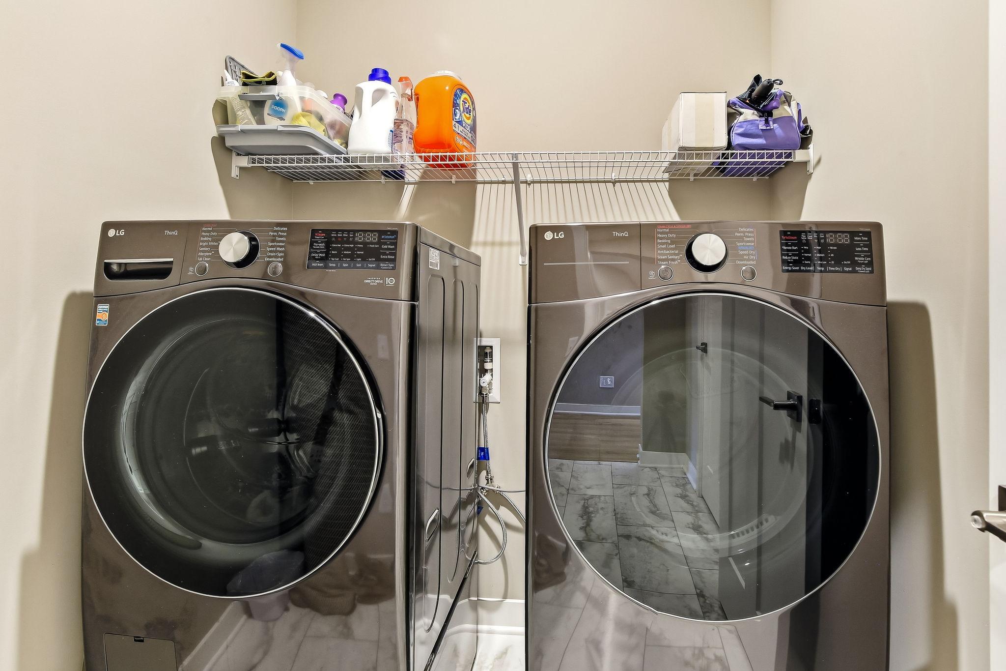 36-web-or-mls-11402-Kings-Ct-15.jpg
