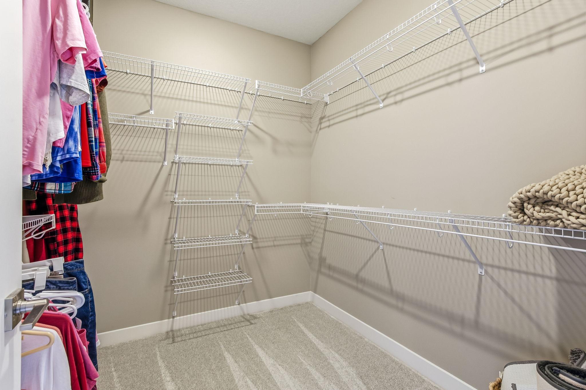 27-web-or-mls-11402-Kings-Ct-36.jpg