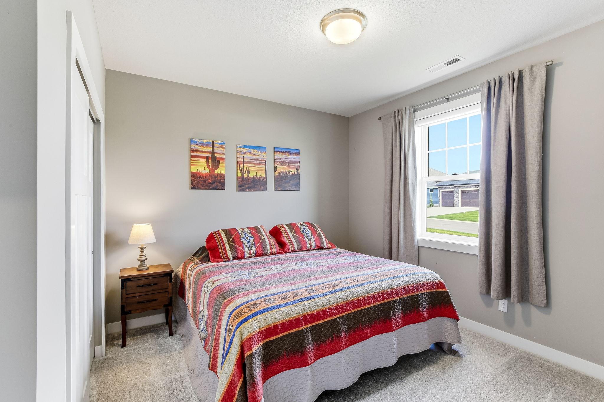 32-web-or-mls-11402-Kings-Ct-11.jpg