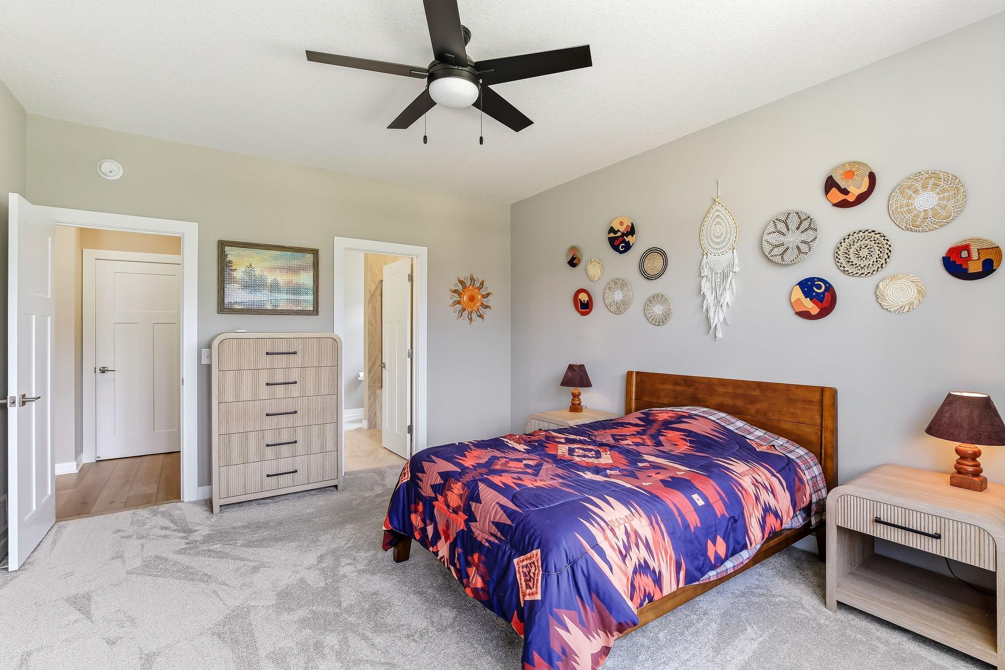 21-web-or-mls-11402-Kings-Ct-30.jpg