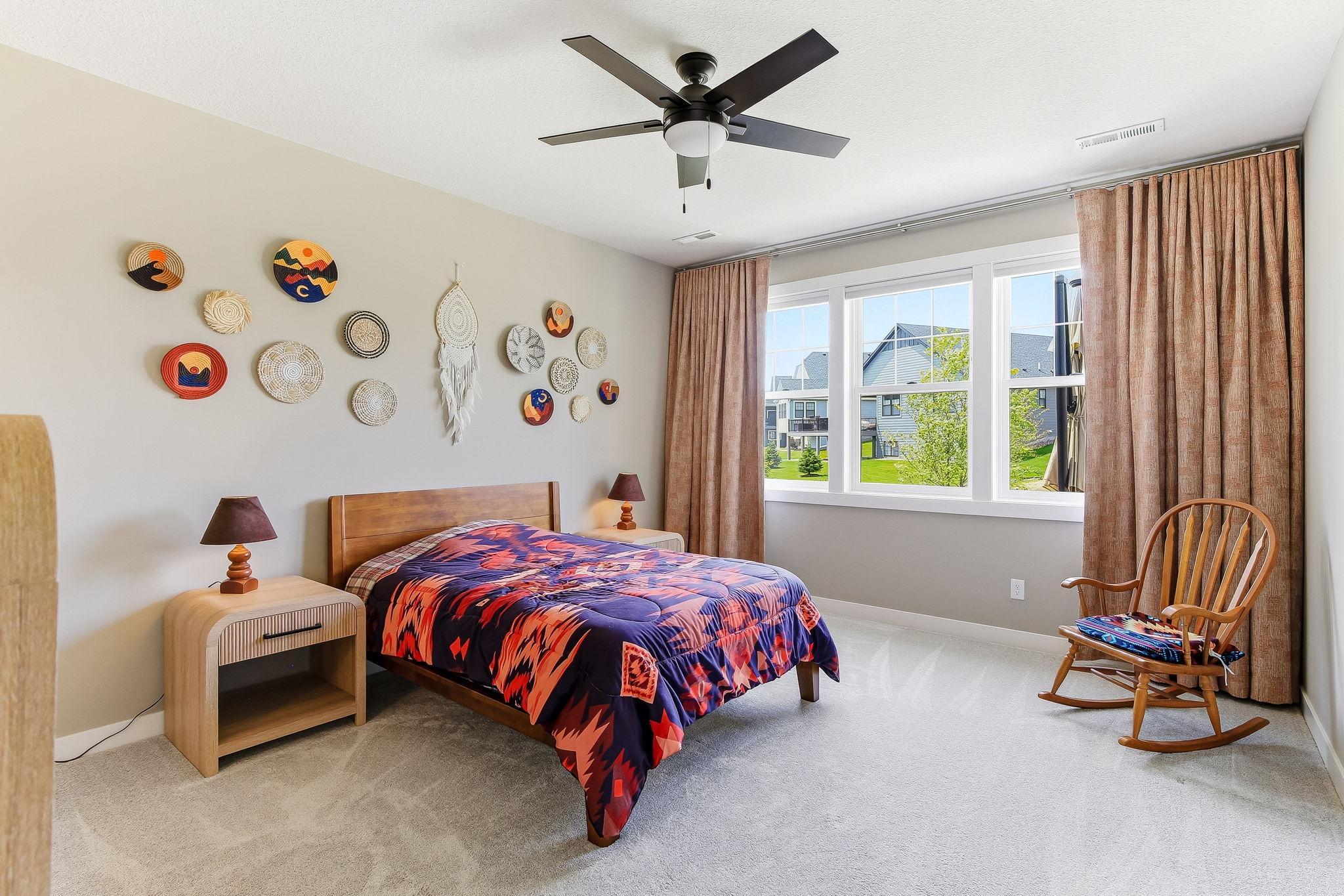 20-web-or-mls-11402-Kings-Ct-29.jpg