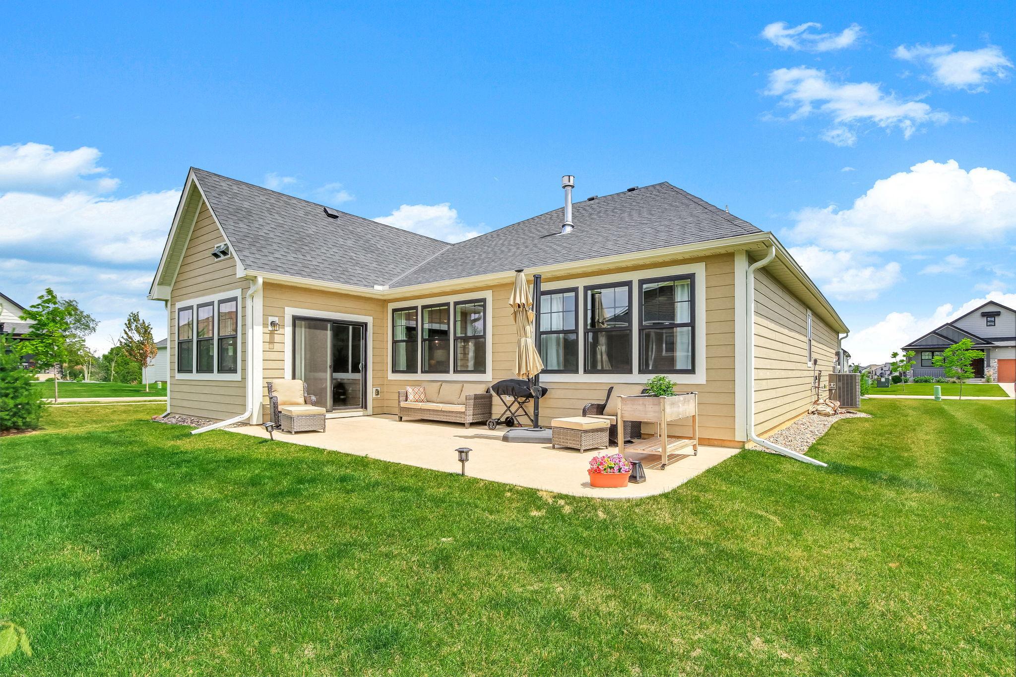 42-web-or-mls-11402-Kings-Ct-42.jpg