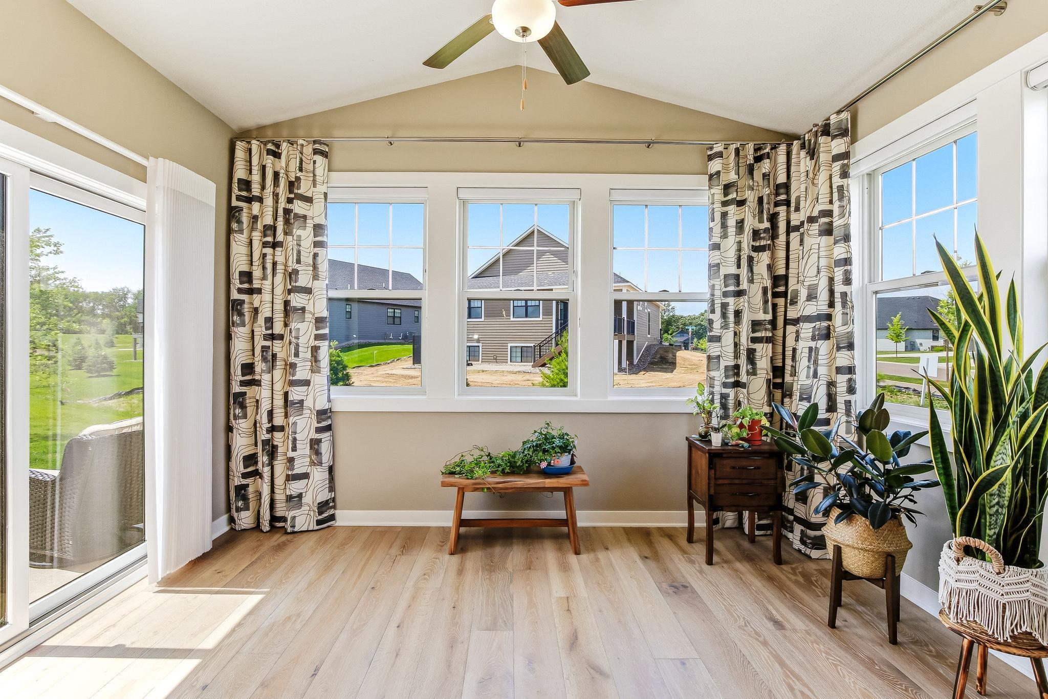 19-web-or-mls-11402-Kings-Ct-28.jpg