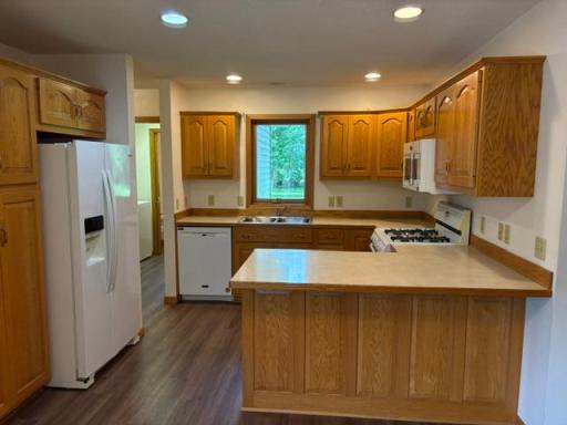 33850 98th Street, Waseca, MN 56093