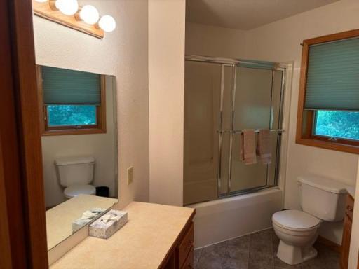 33850 98th Street, Waseca, MN 56093