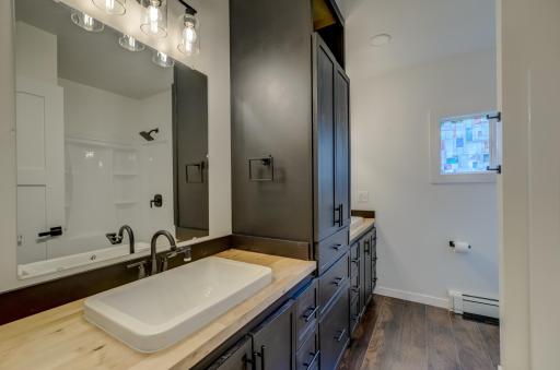 615 Vine Street, Hudson, WI 54016