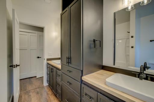 615 Vine Street, Hudson, WI 54016