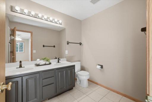 537 Woodduck Drive, F, Woodbury, MN 55125
