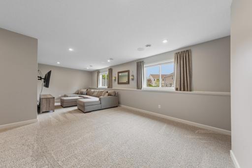 601 Stonegate Circle, Waconia, MN 55387