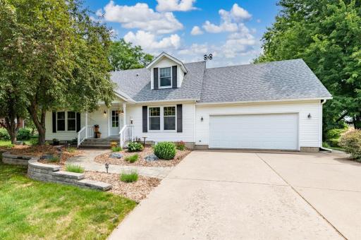67 W Wood Ridge Drive, River Falls, WI 54022