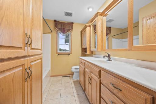 1175 Dale Street SW, Hutchinson, MN 55350