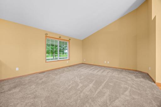 1175 Dale Street SW, Hutchinson, MN 55350