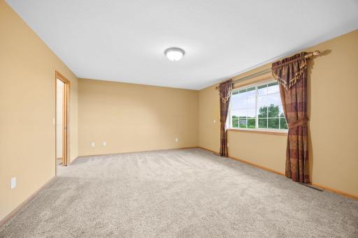 1175 Dale Street SW, Hutchinson, MN 55350
