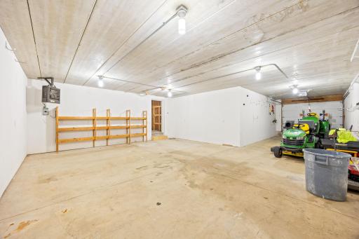 1175 Dale Street SW, Hutchinson, MN 55350
