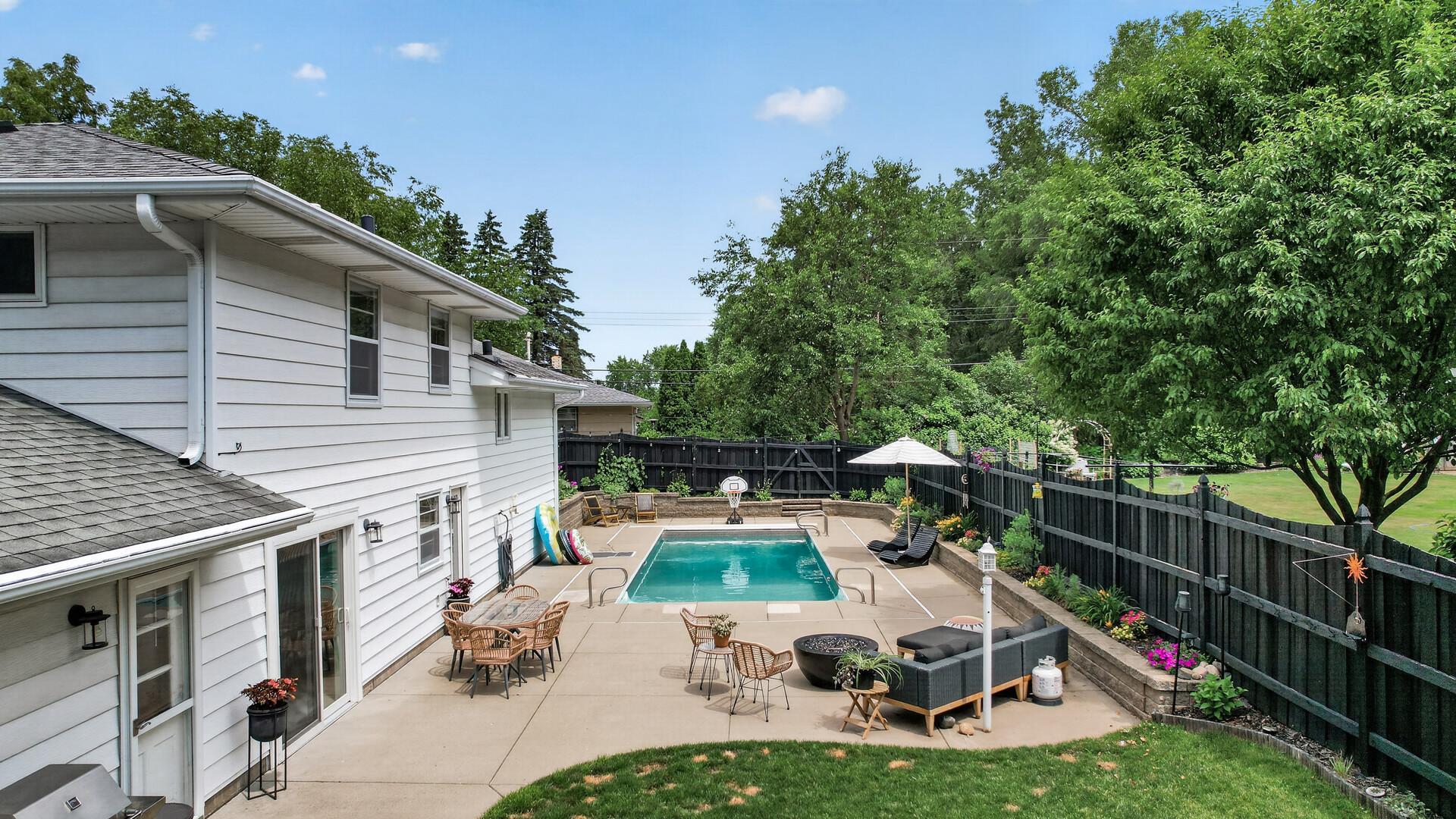 Invite all your friends and family over!