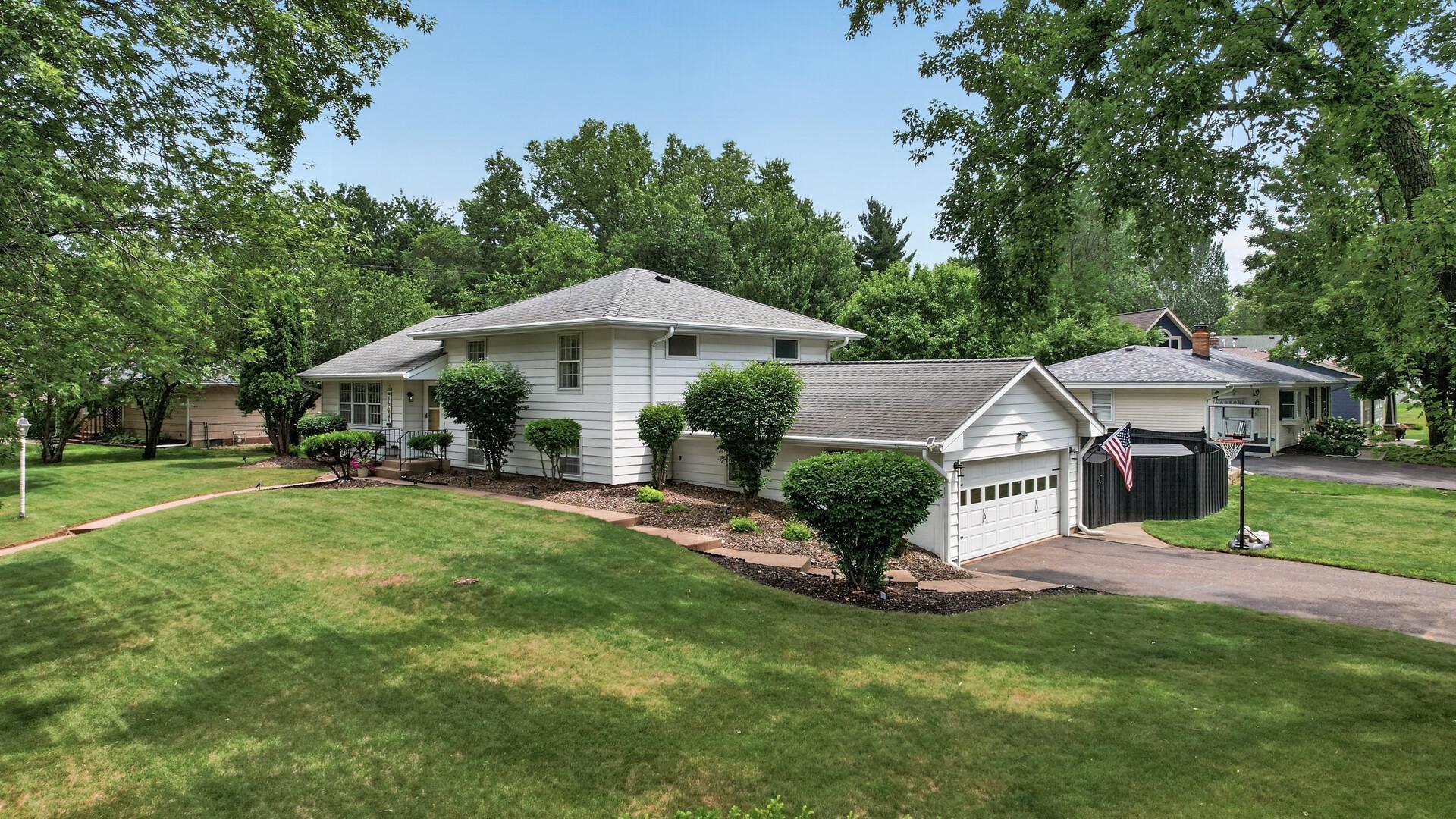 Huge Front Yard for Personal Space & Games
