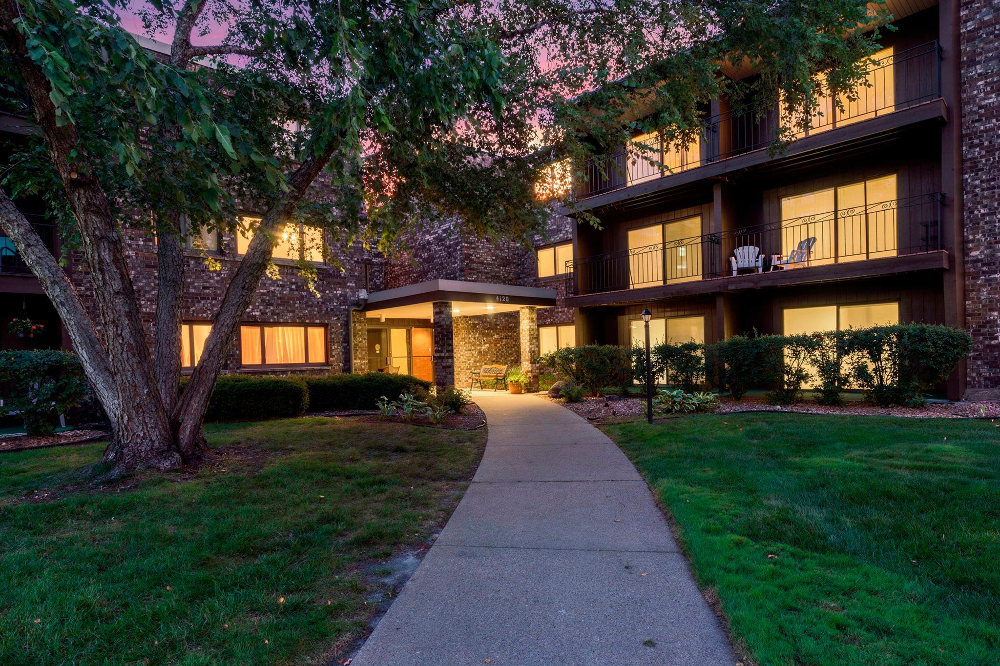 1-web-or-mls-4120 Parklawn Ave 231-18 copy.jpg