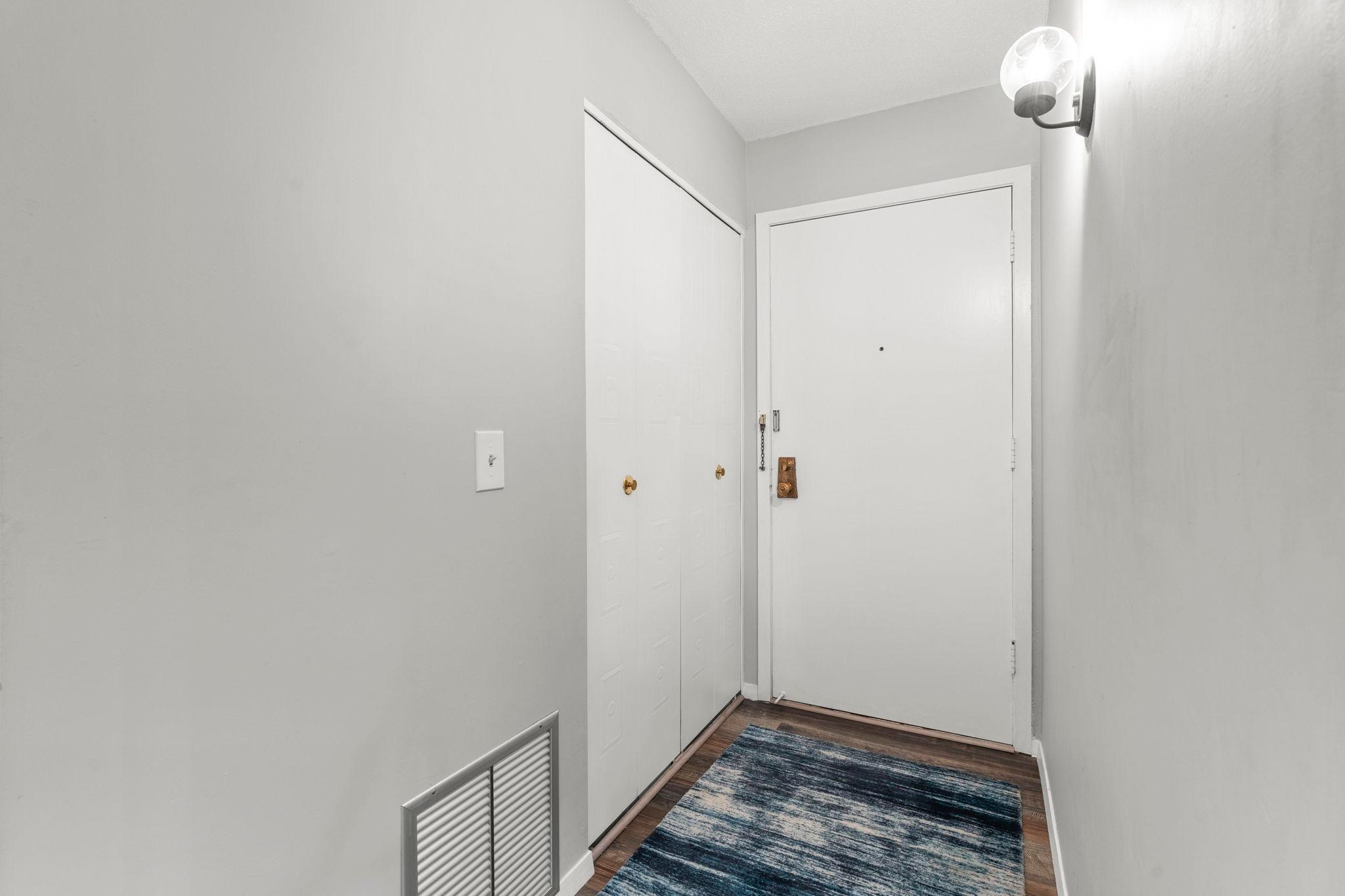 11-web-or-mls-4120 Parklawn Ave 231-73.jpg