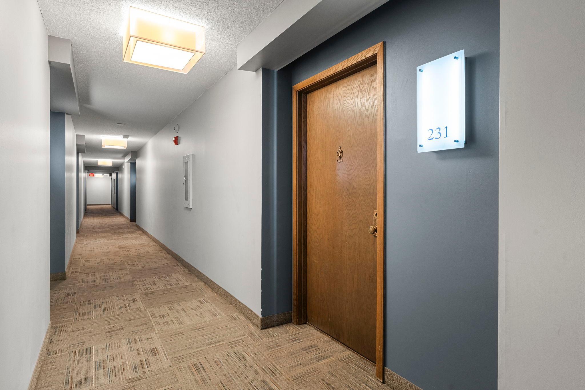 9-web-or-mls-4120 Parklawn Ave 231-208.jpg