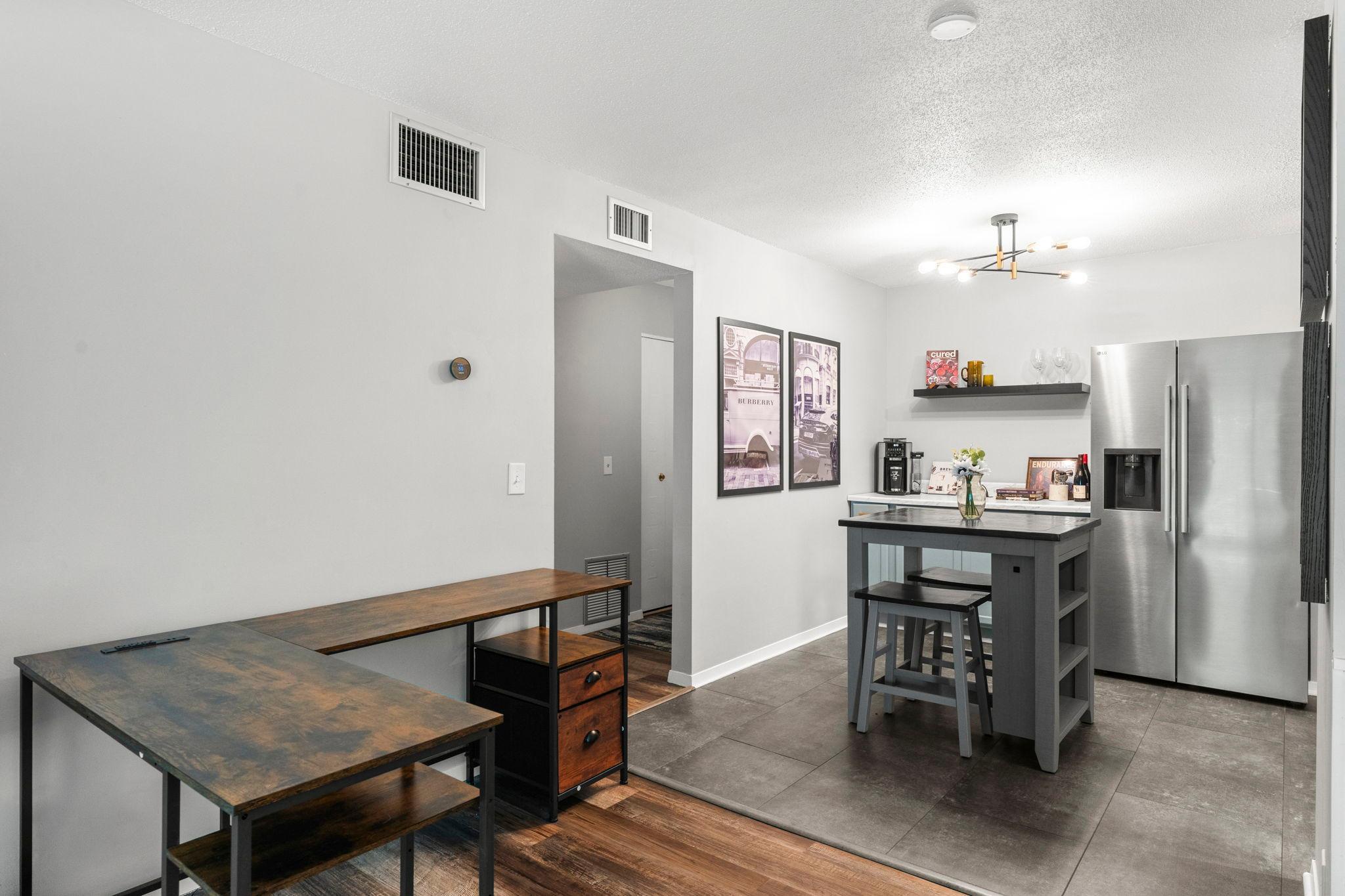 24-web-or-mls-4120 Parklawn Ave 231-103.jpg