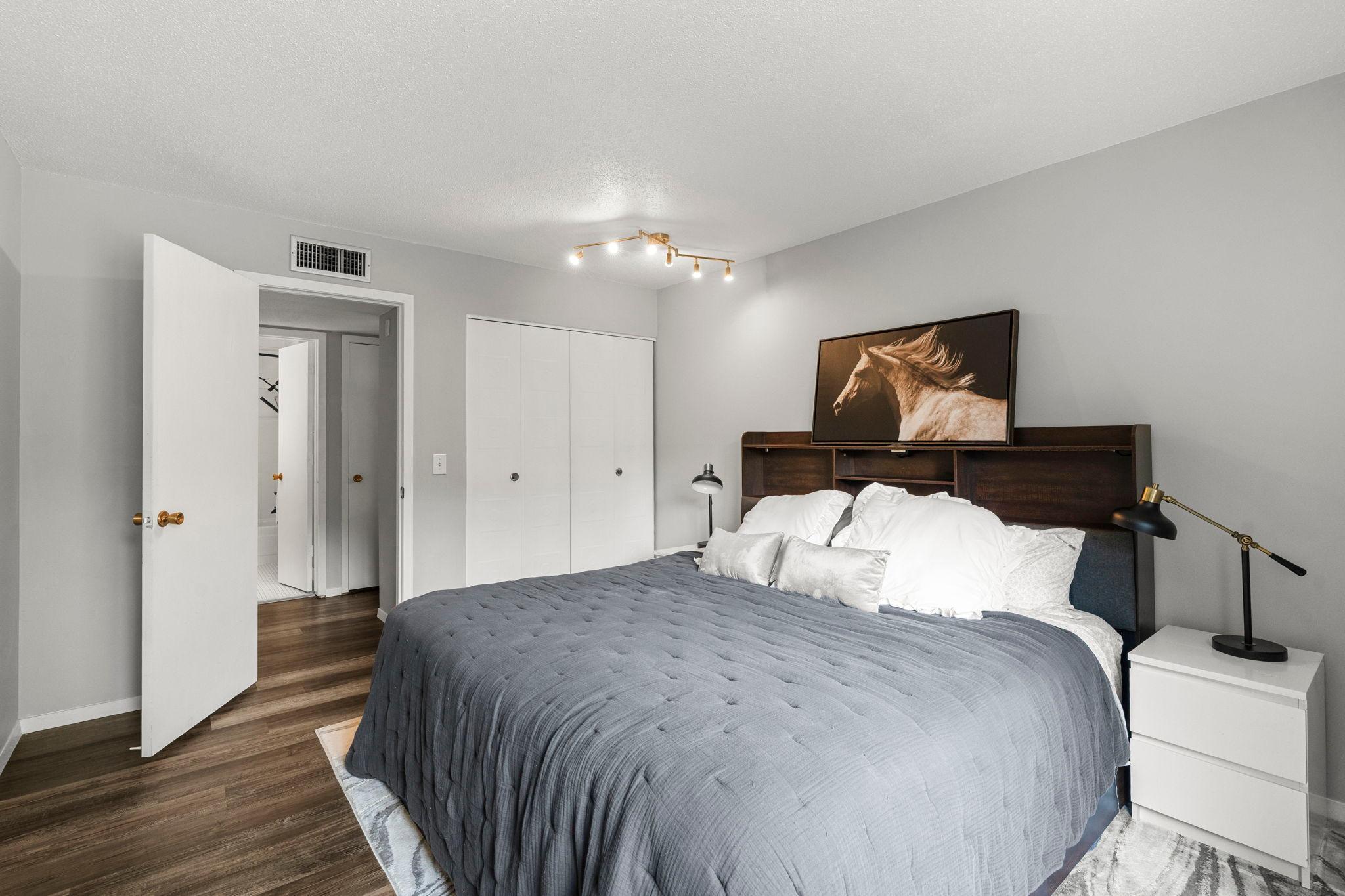 32-web-or-mls-4120 Parklawn Ave 231-193.jpg