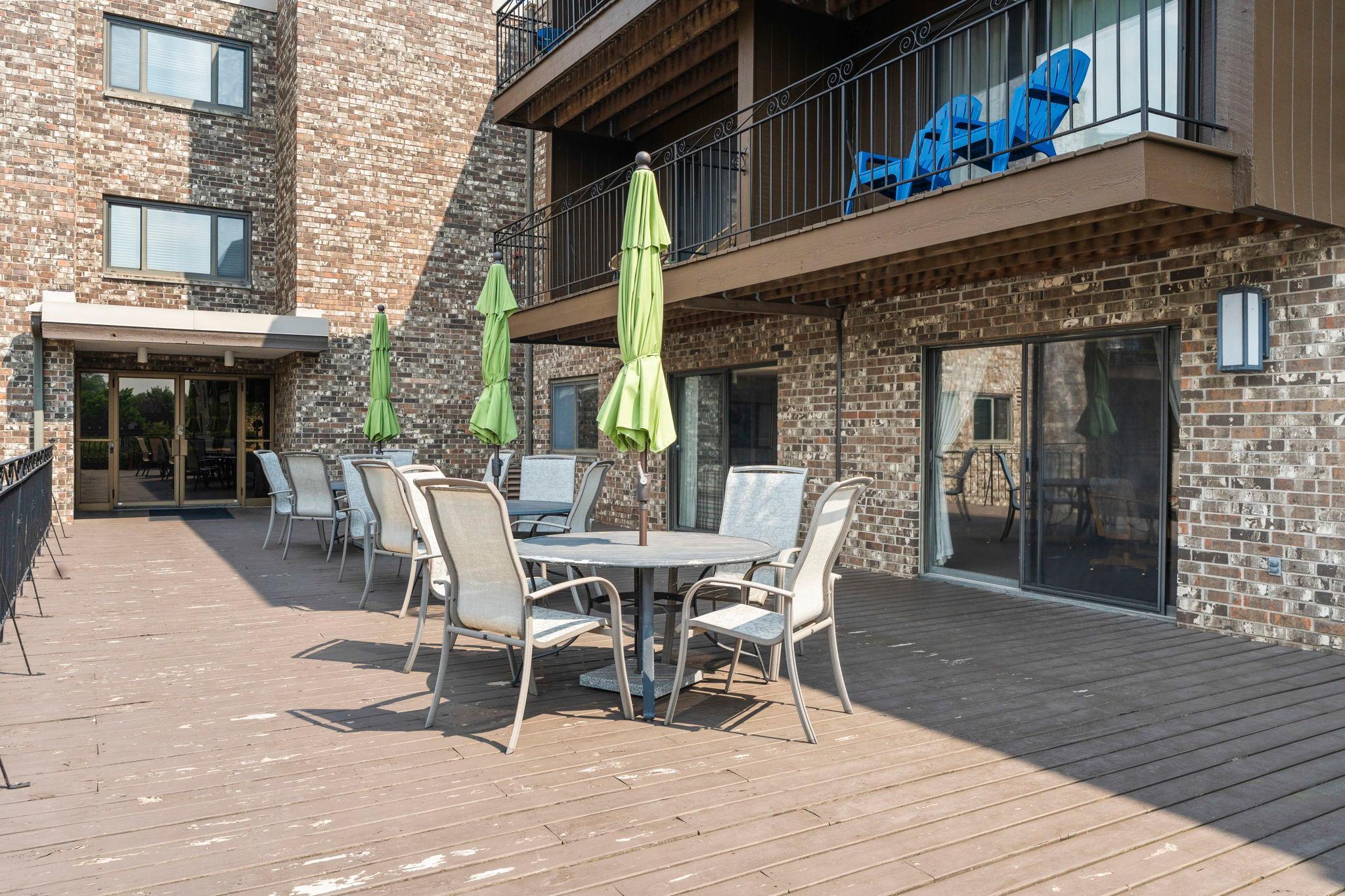41-web-or-mls-4120 Parklawn Ave 231-43.jpg