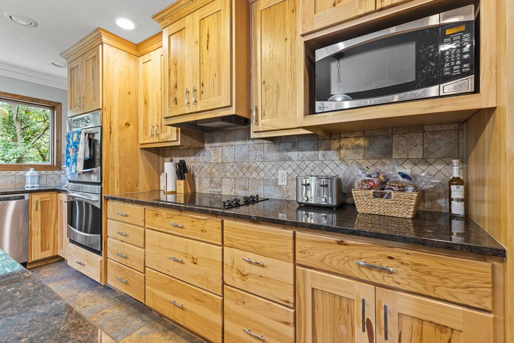 Convenient cook top means more cupboard storage for you!