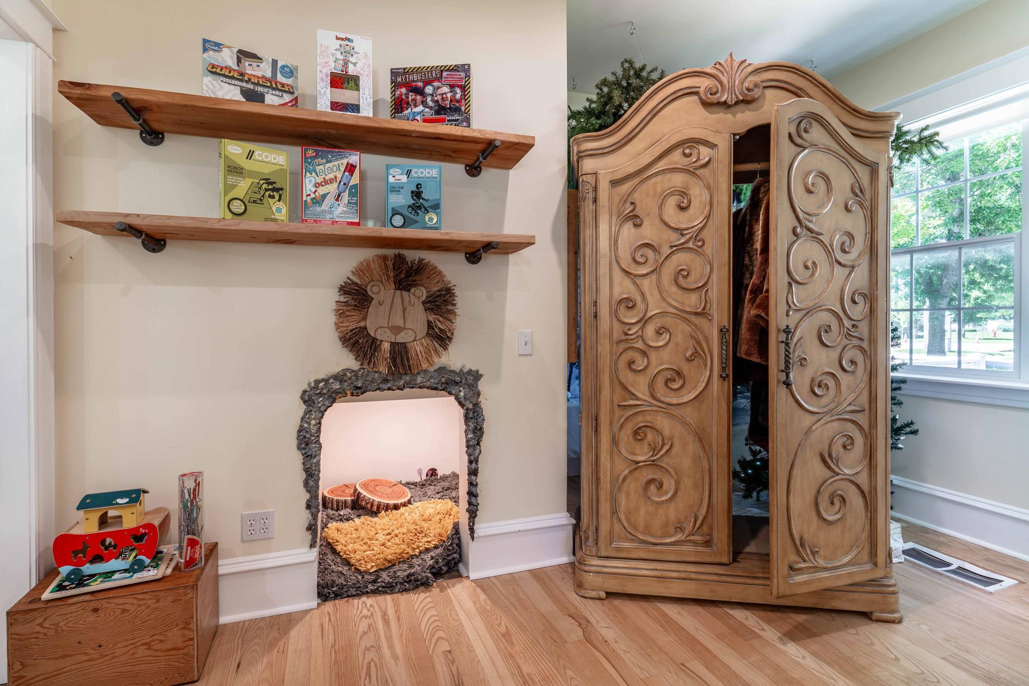 Narnia Corner