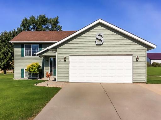 1041 Stonebrook Drive, Albany, MN 56307