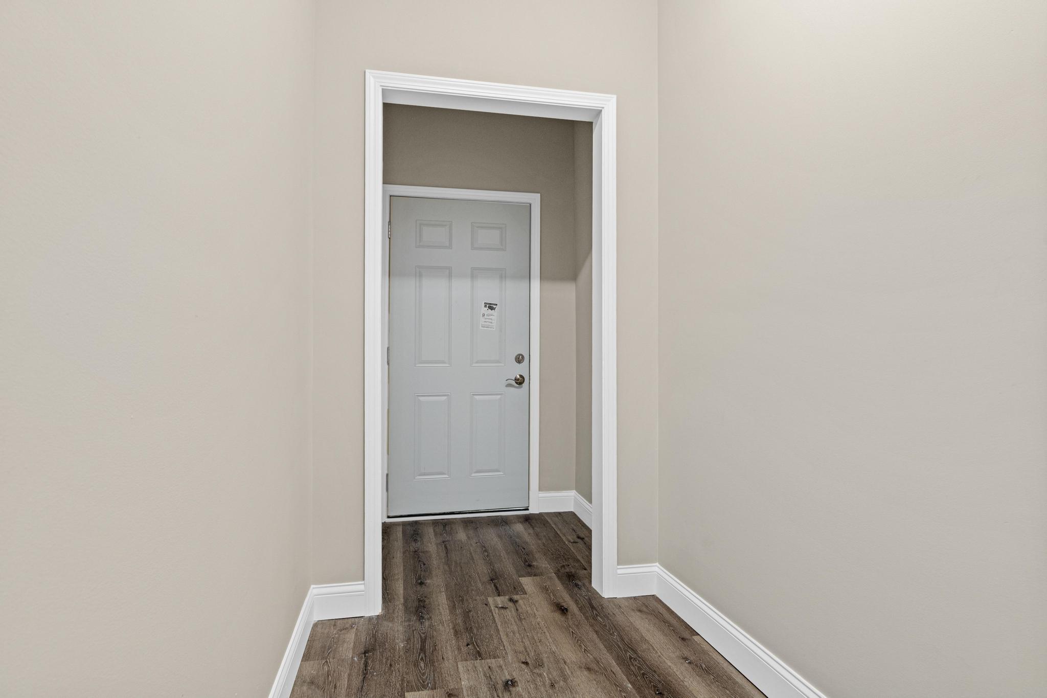 Apartment 1-2 Front entrance