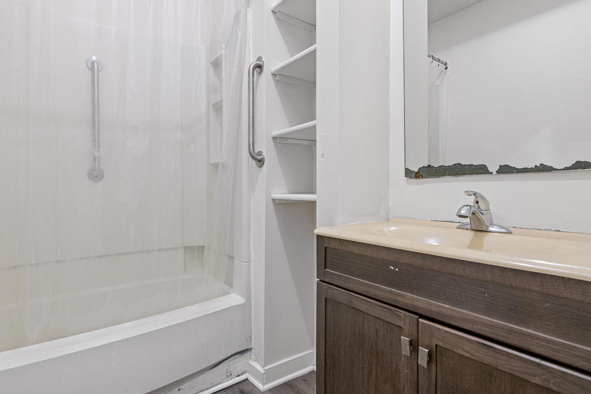 Apt 1 Bathroom