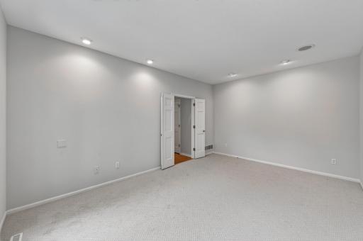 4168 Cashell Glen, Eagan, MN 55122