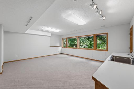 4168 Cashell Glen, Eagan, MN 55122