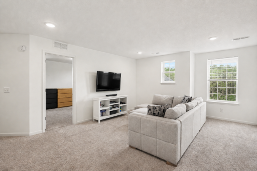 6240 Goodview Avenue S, Cottage Grove, MN 55016