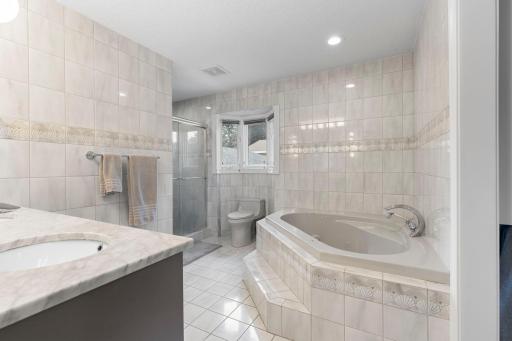 5213 Overlook Drive, Minneapolis, MN 55437