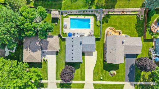 5213 Overlook Drive, Minneapolis, MN 55437