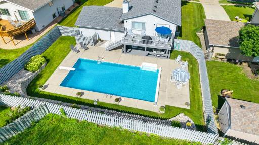 5213 Overlook Drive, Minneapolis, MN 55437