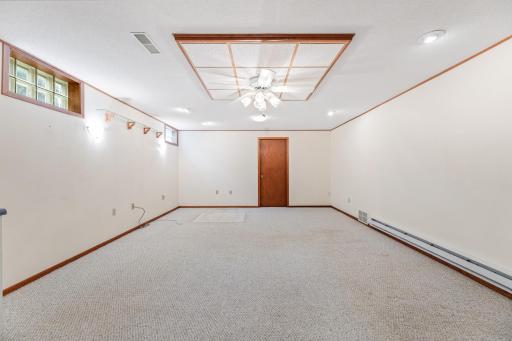 703 N Hokah Street, Caledonia, MN 55921