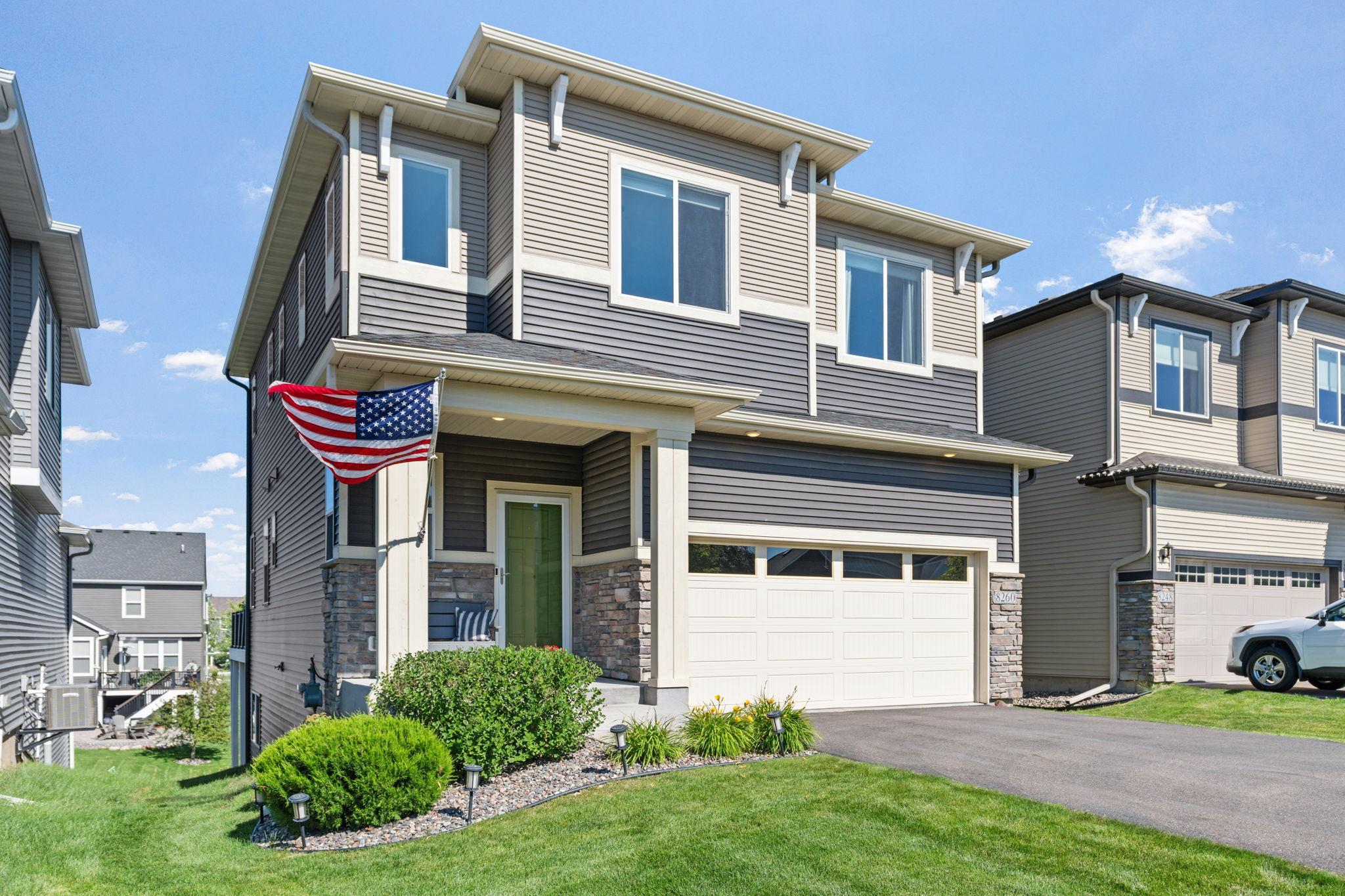3-web-or-mls-8620 Deerwood Ln N-3.jpg