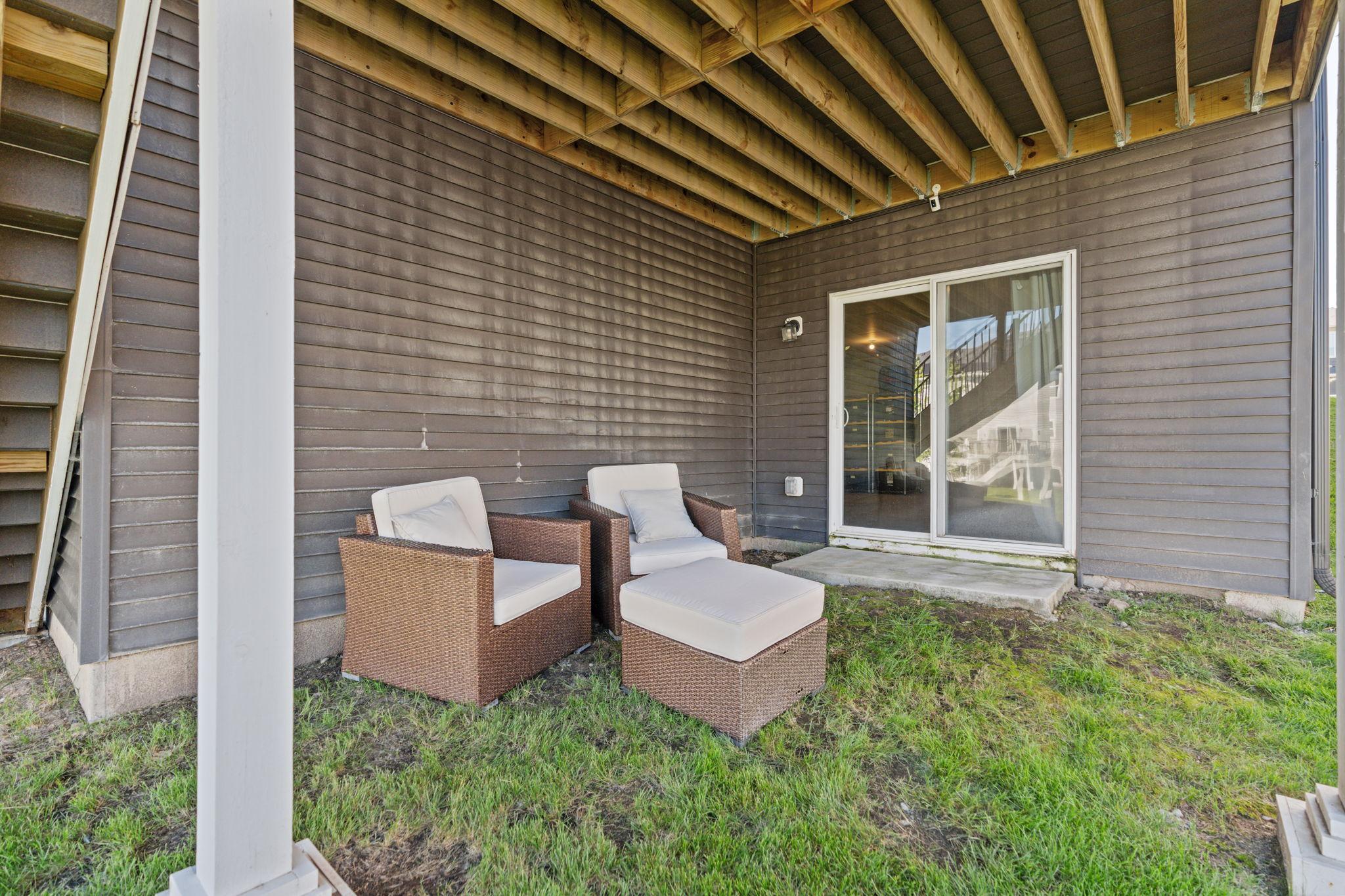 8-web-or-mls-8620 Deerwood Ln N-8.jpg
